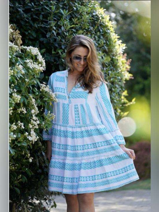 crown & ivy Dresses & Skirts - CROWN & IVY BOHO/EMBROIDERED TIERED DRESS XL. FLATTERING SILHOUETTE, FLOWY FIT.